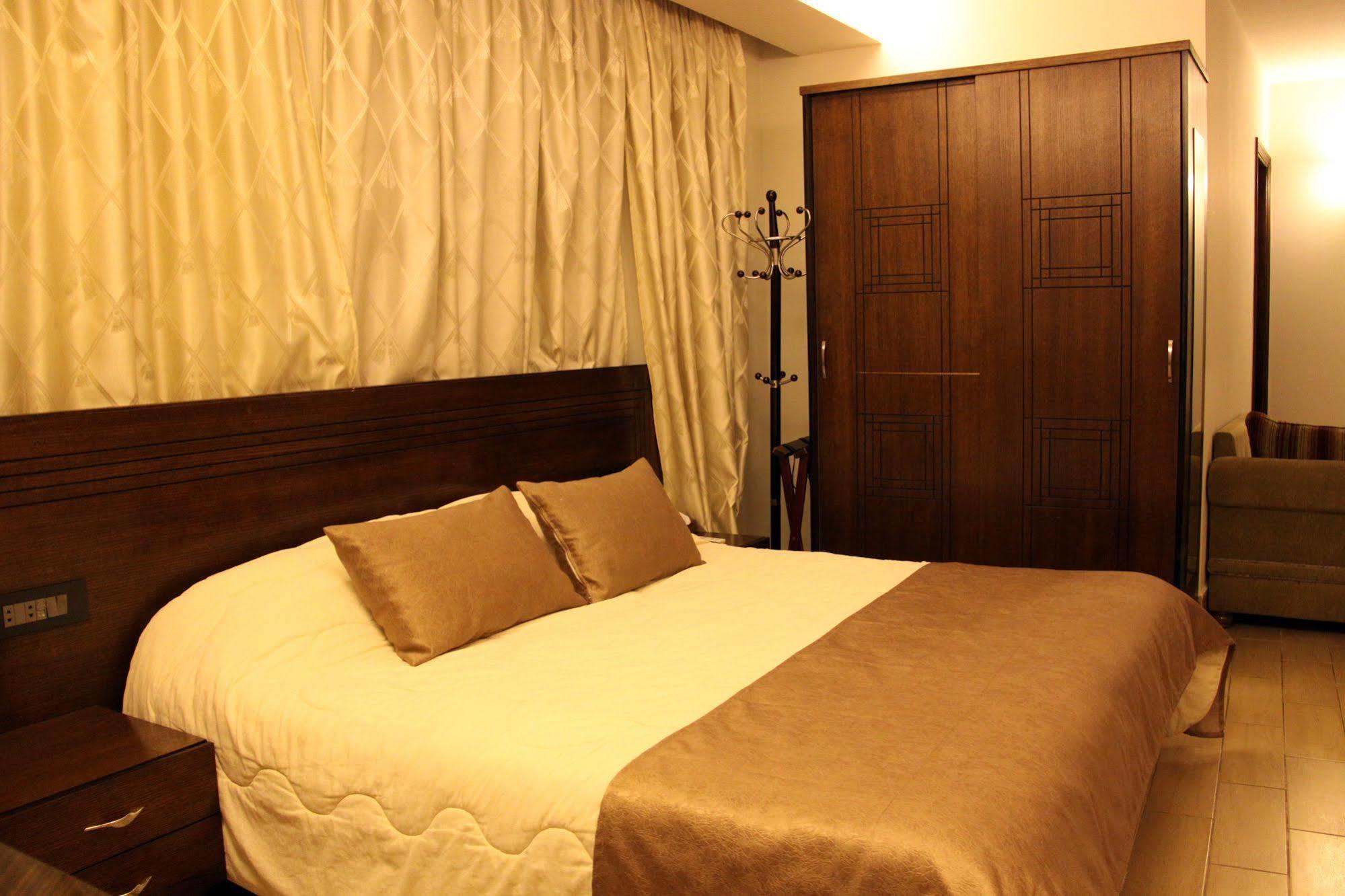 Lamedina Hotel & Resort Jounieh Exterior photo